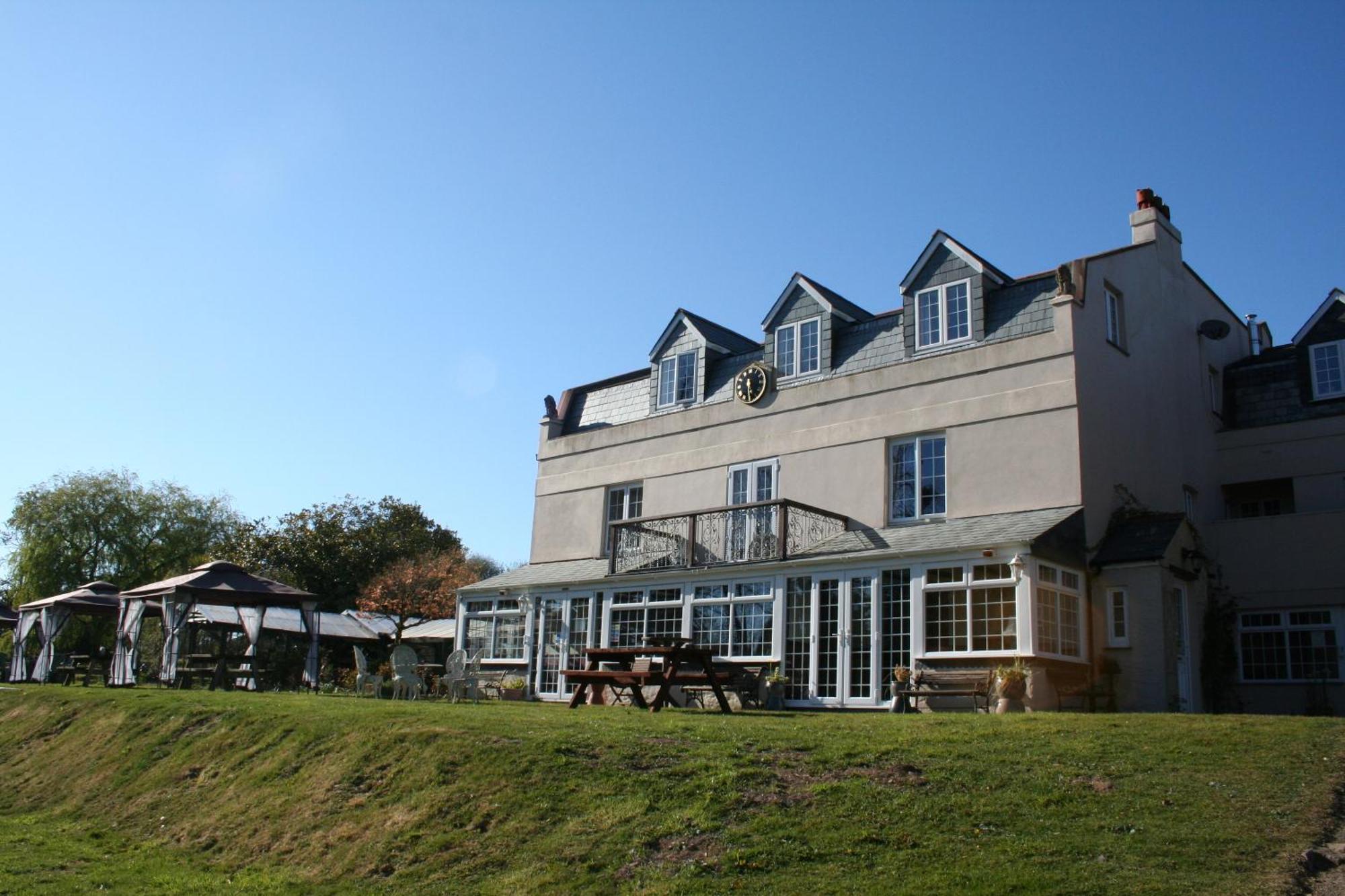 Great Trethew Manor Hotel & Self Catering Lodges Лискерд Экстерьер фото