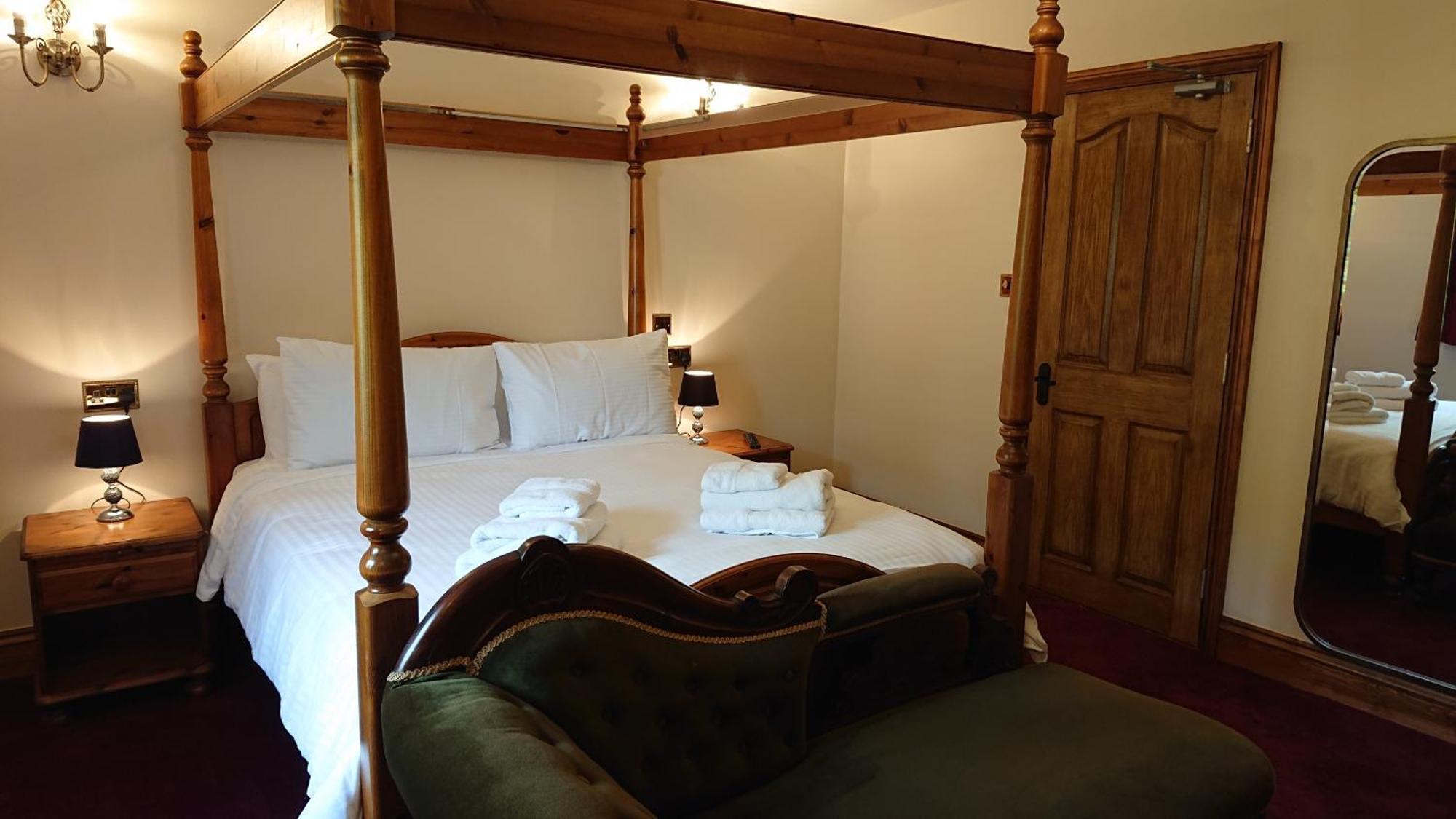 Great Trethew Manor Hotel & Self Catering Lodges Лискерд Экстерьер фото